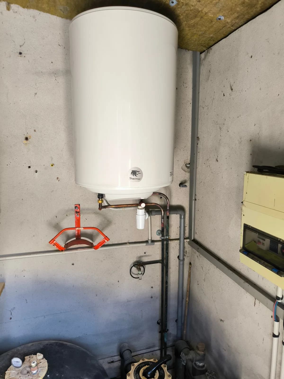Remplacement du chauffe-eau d'un pool house à Saint-Éloi - Mathelin Plomberie Chauffage