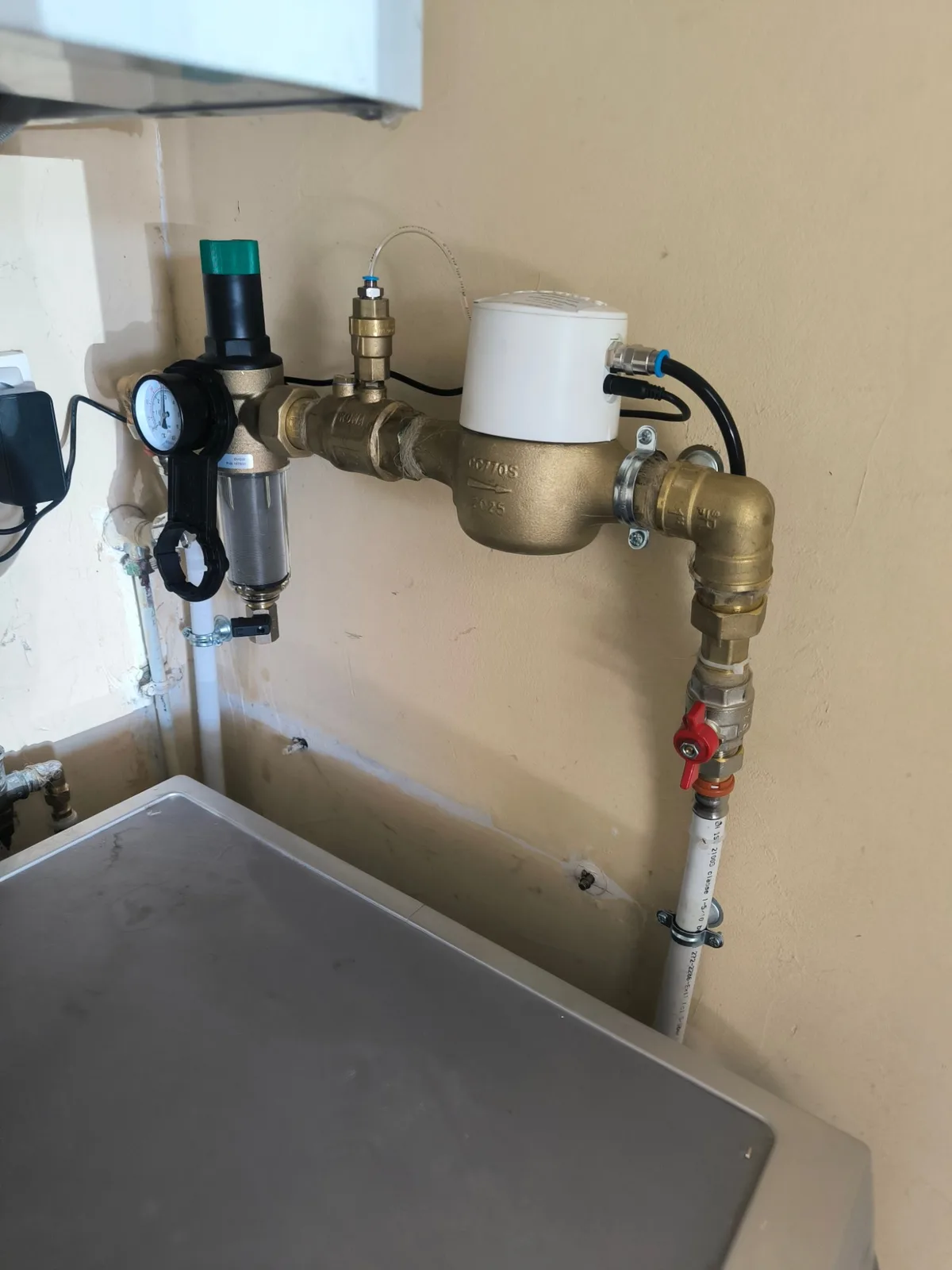 Installation d'un adoucisseur au CO2 à Meximieux - Mathelin Plomberie Chauffage